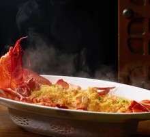 Golden Garlic Boston Lobster