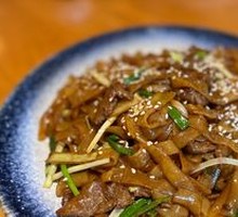 Dry-Fried Beef Rice Noodles