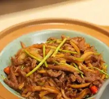 Pickled Mustard Stem Stir-Fried with Yellow Beef