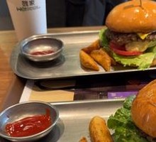 Wesley's Classic Burger