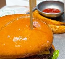 Pineapple Beef Burger