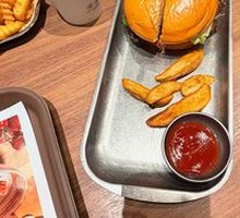 Wesley's Classic Burger