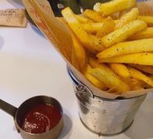 Salty Curry Meat Sauce Dirty Fries