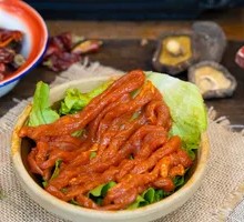 Noodle-like Beef with Chopsticks