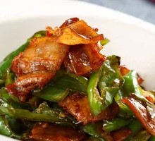 Signature Stir-Fried Pork with Green Peppers