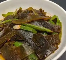 Green Pepper Stir-fried with Kelp