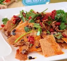 Braised Pork with Rice Crisps