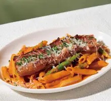 Homemade Thick Bacon Spicy Creamy Pasta