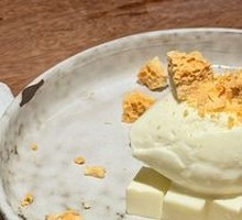Honeycomb Ice Cream with Milk Jelly