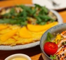 Large Shrimp and Mango Salad