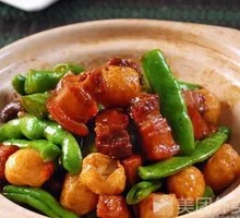 Braised Pork with Tofu Skin