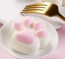Cat Paw Pudding