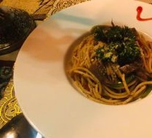 Black Pepper Beef Noodles