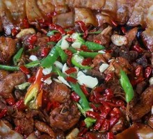 Wu's Three Fat Earth Pot Chicken