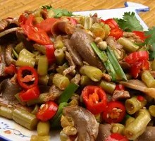 Sour Pickled Beans with Chicken Offal