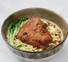 Braised Shredded Pork Chop Noodles