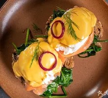 Smoked Salmon Benedict