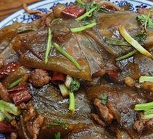 Cilantro Vermicelli with Shredded Pork