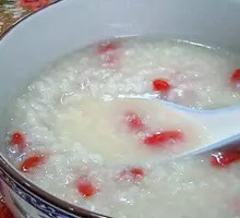 Lily and Goji Berry Nourishing Porridge