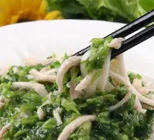 Pickled Cabbage and Pork Noodles