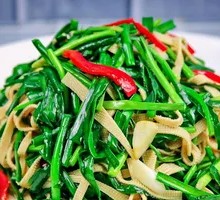 Stir-Fried Leek with Tofu Skin