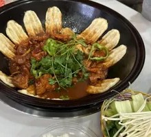 Braised Pork Belly and Chicken in Clay Pot