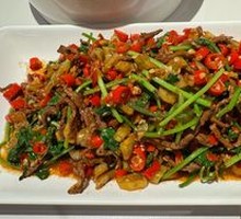 Stir-Fried Beef with Yellow Onion