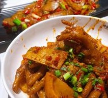 Braised Chicken Feet with Bamboo Shoots
