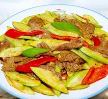Stir-Fried Beef with Zucchini