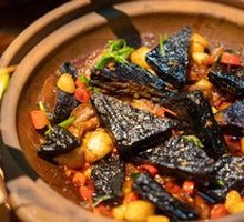 Stinky Tofu and Intestine Stew