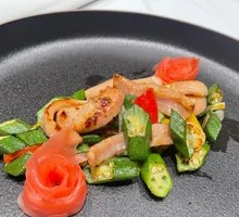 XO Sauce Stir-fried Okra with Tender Pork