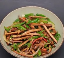 Green Pepper Stir-fried Tofu Skin