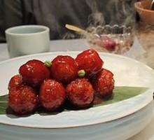 Yangmei Meatballs