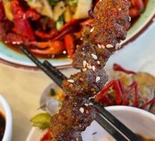 Charcoal-Grilled Lamb Skewers
