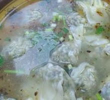 荠菜肉小馄饨