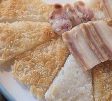 Steamed Rice Cake with Preserved Meat
