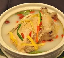 Chicken Soup with Crispy Rice Noodles