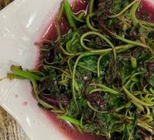 Stir-Fried Amaranth with Garlic