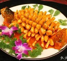 Squirrel-shaped Perch