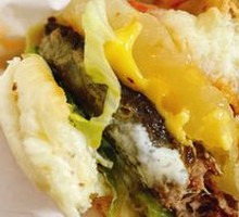 Fresh Pineapple Castle