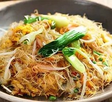 Ham and Egg Fried Rice Noodles