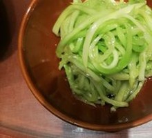 Cold-mixed lettuce strips