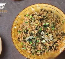 Pickled Cabbage and Pork Noodles