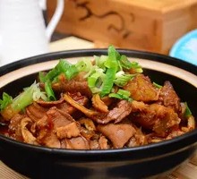Potato and Offal Claypot Rice