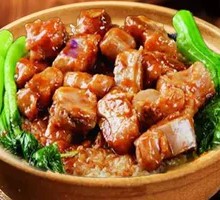 Chicken and Pork Rib Clay Pot Rice