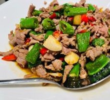 Stir-Fried Beef with Hangzhou Pepper