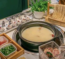 Signature Health-Preserving Pig's Trotter Chicken