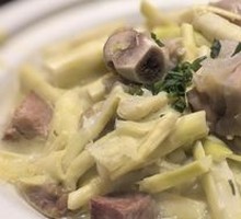 Ham Leg Stewed with Bamboo Shoots