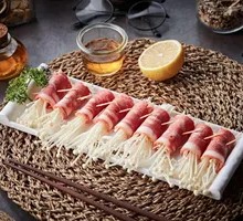 烤培根金针菇卷