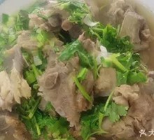 Pork Spine with Vermicelli